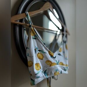 Jessica Simpson Lemon Bikini size Large